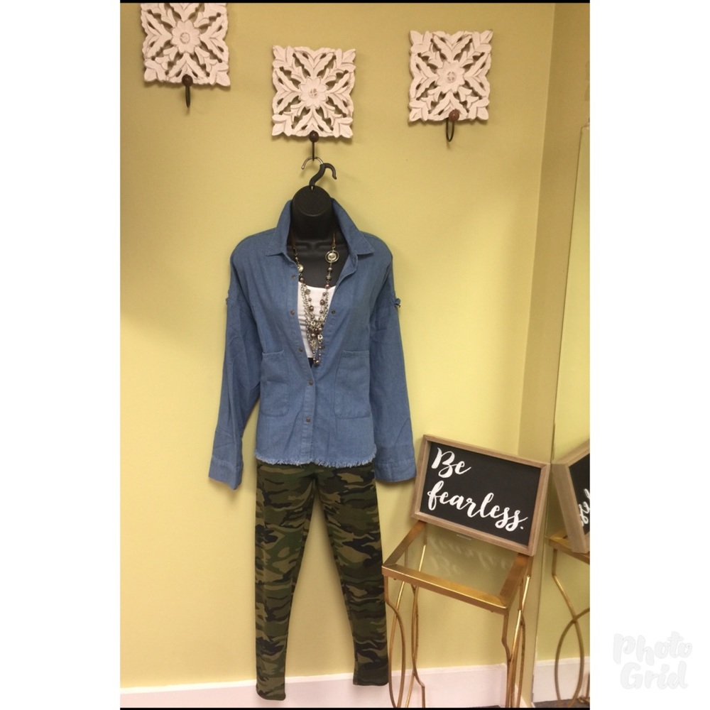 Denim Top with Pockets - Picture 2 of 2